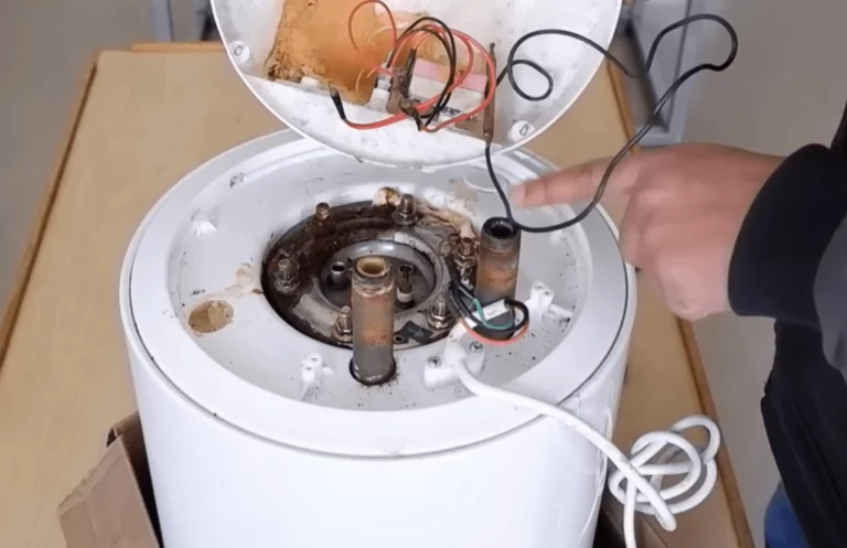 Electric geyser repairing